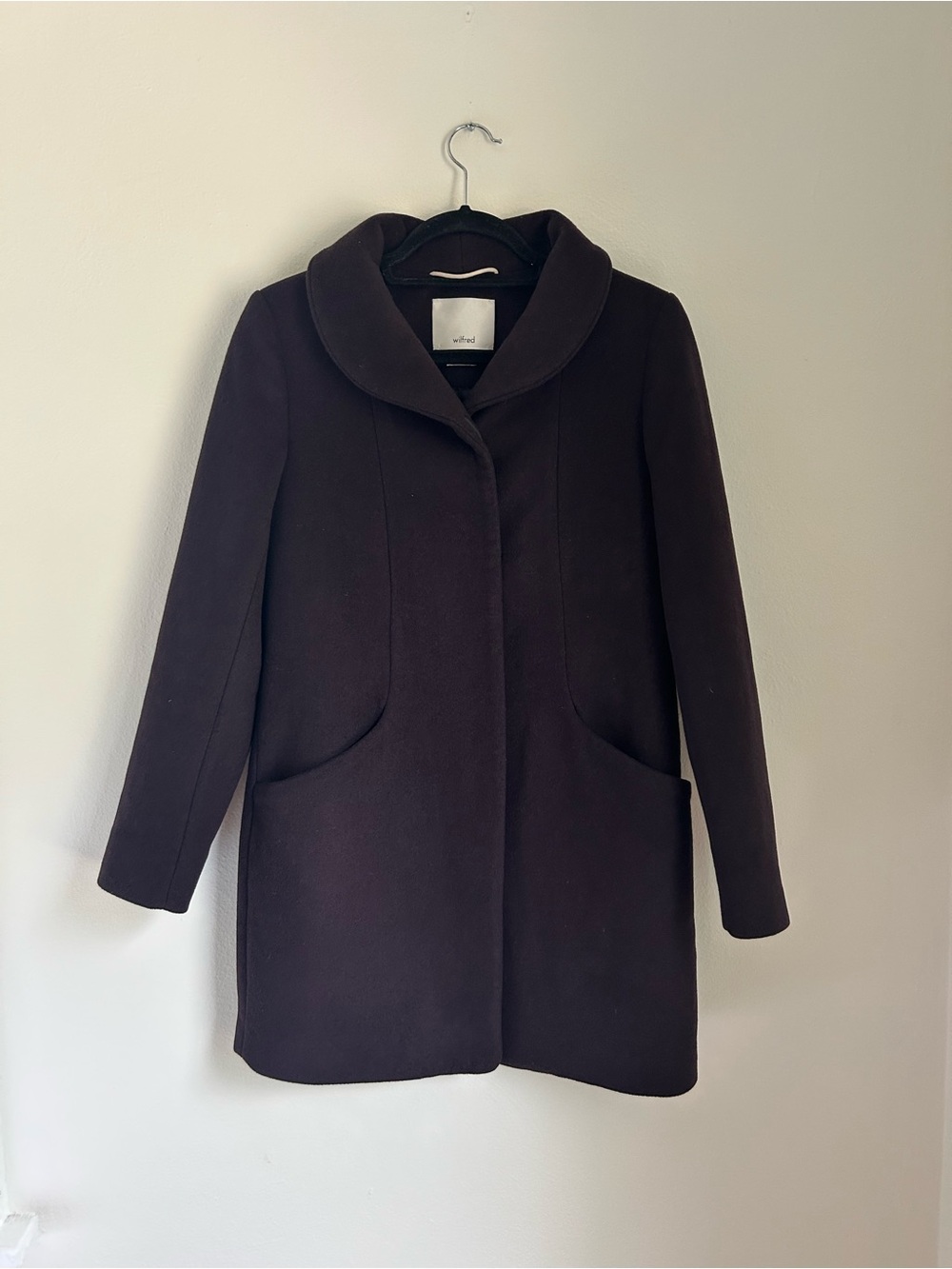 Aritzia Wilfred Cocoon Coat XS
Black 70% Wool 5% Cashmere
Women's Coat